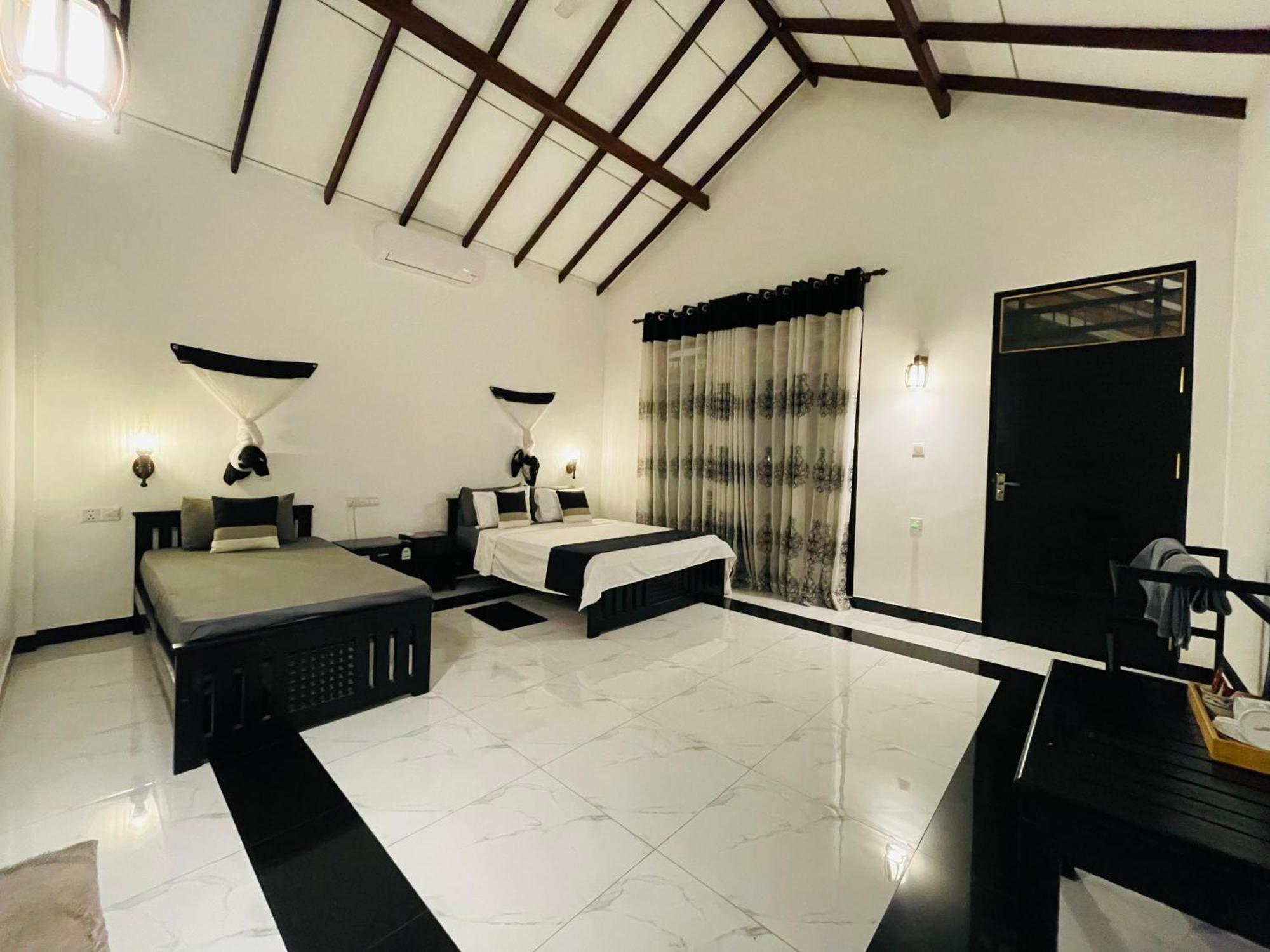 Yala Safari River View Hotel Tissamaharama Exteriér fotografie