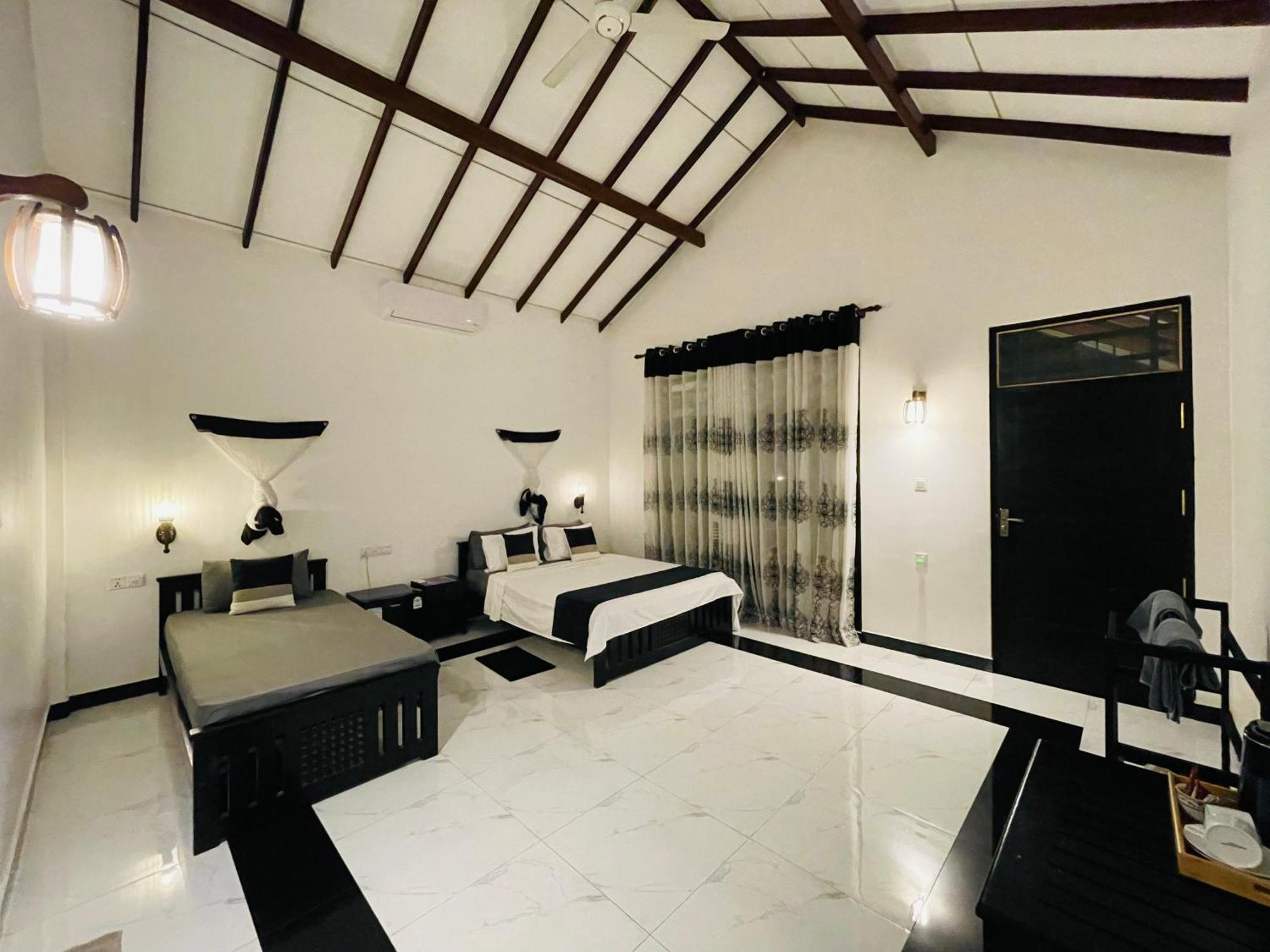 Yala Safari River View Hotel Tissamaharama Exteriér fotografie