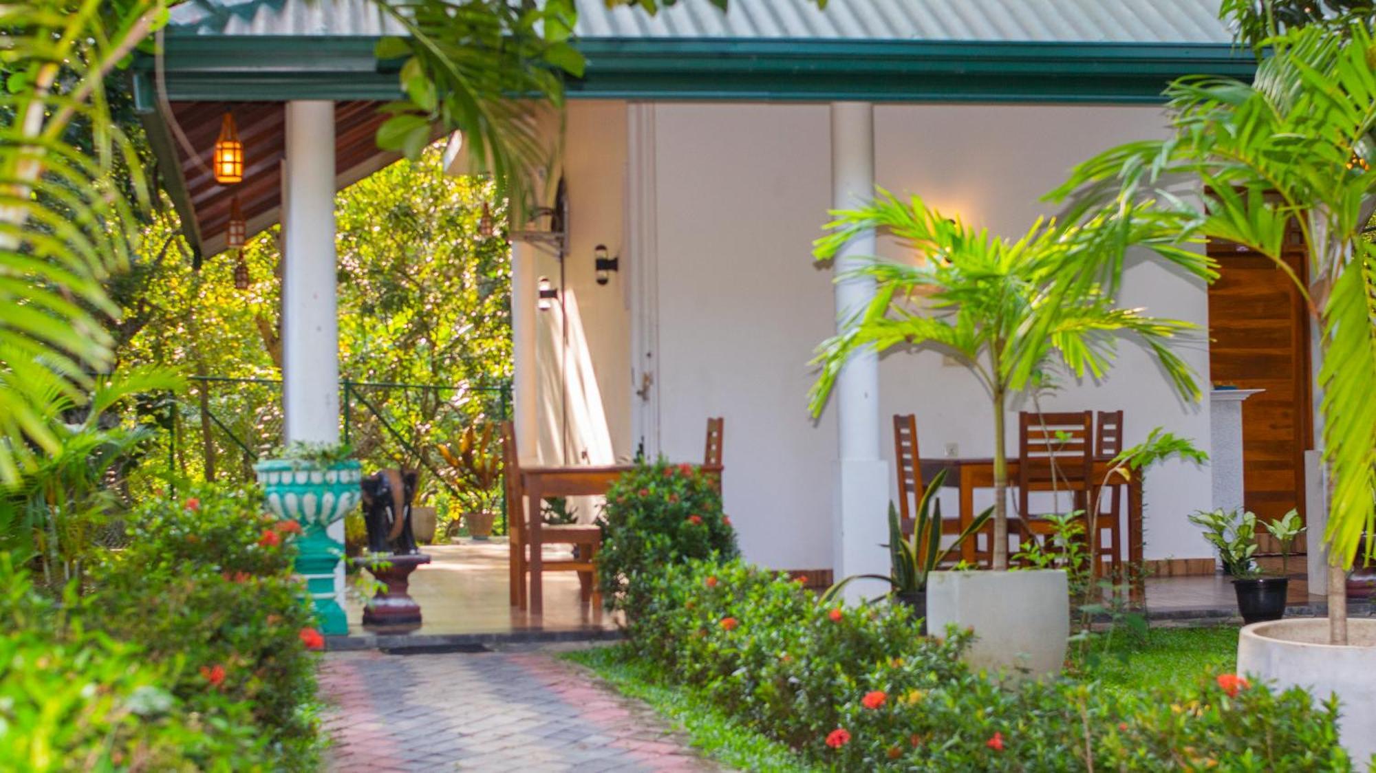 Yala Safari River View Hotel Tissamaharama Exteriér fotografie